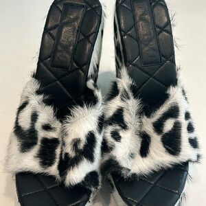 Print fur Jennifer Lee wedge slides